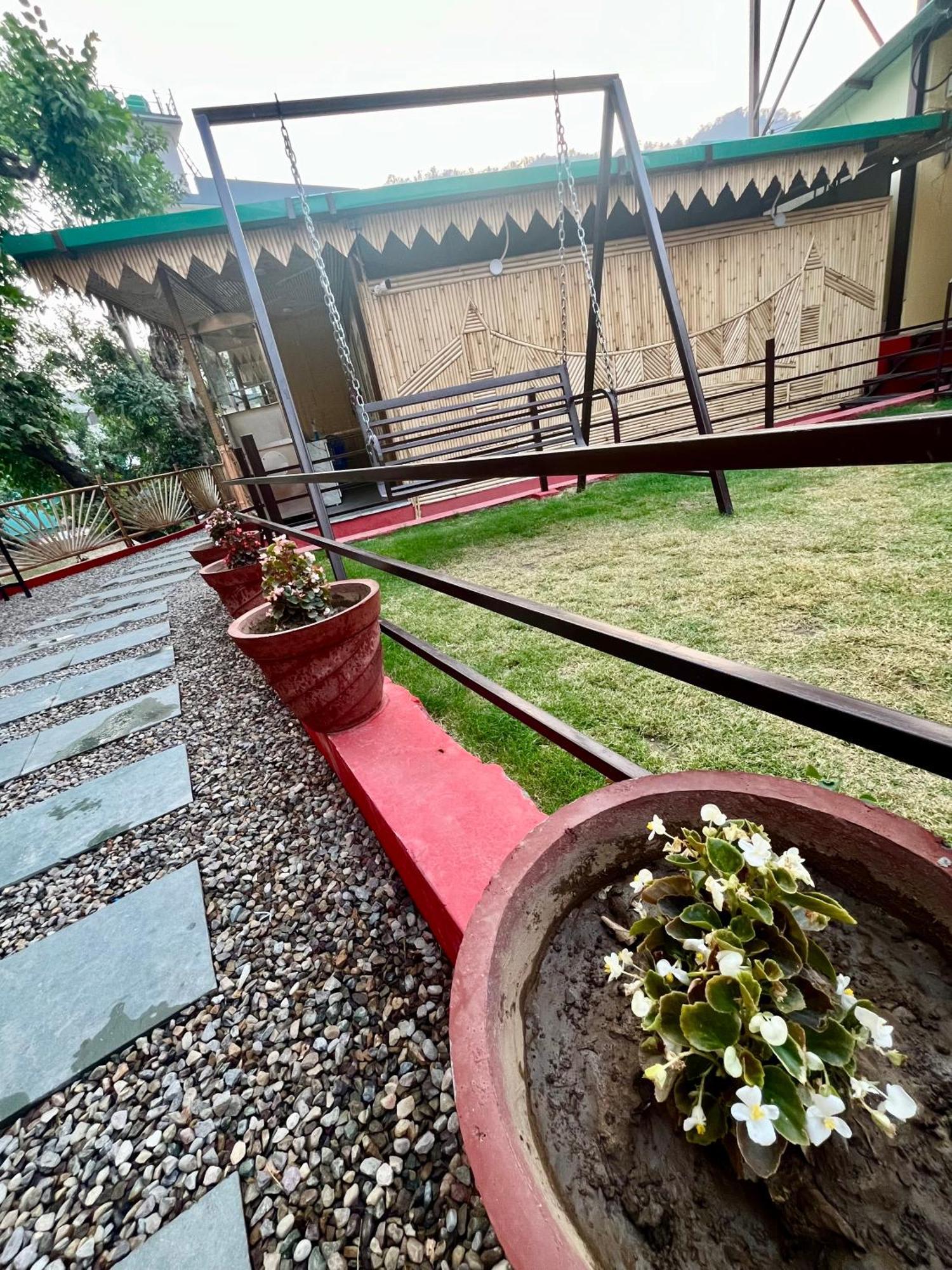 Bamboo Garden Cottages And Cafe Rishikesh Luaran gambar